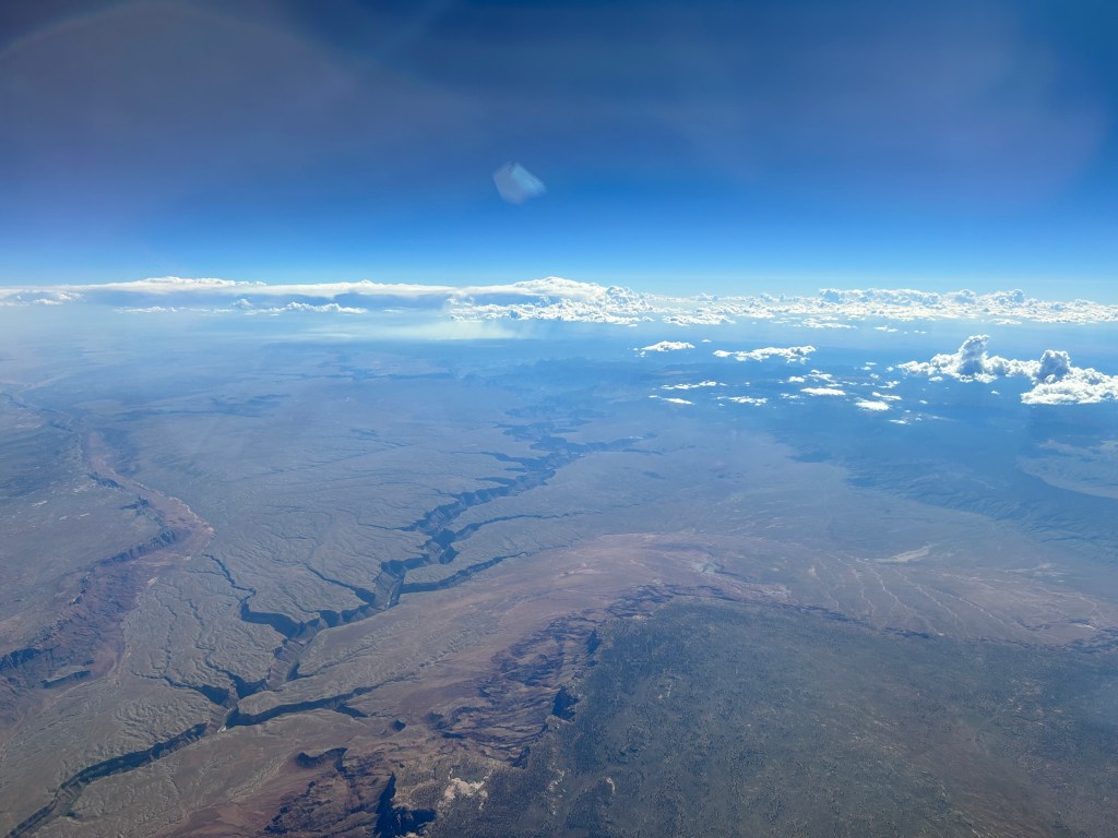 Uno de los cientos de cañones que encontramos en la ruta de vuelo de Madrid a Los Ángeles.